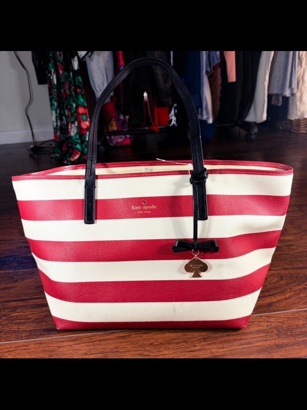 Kate Spade New York
HAWTHORNE LANE RYAN STRIPE SHOULDER TOTE EUC - Picture 3 of 8